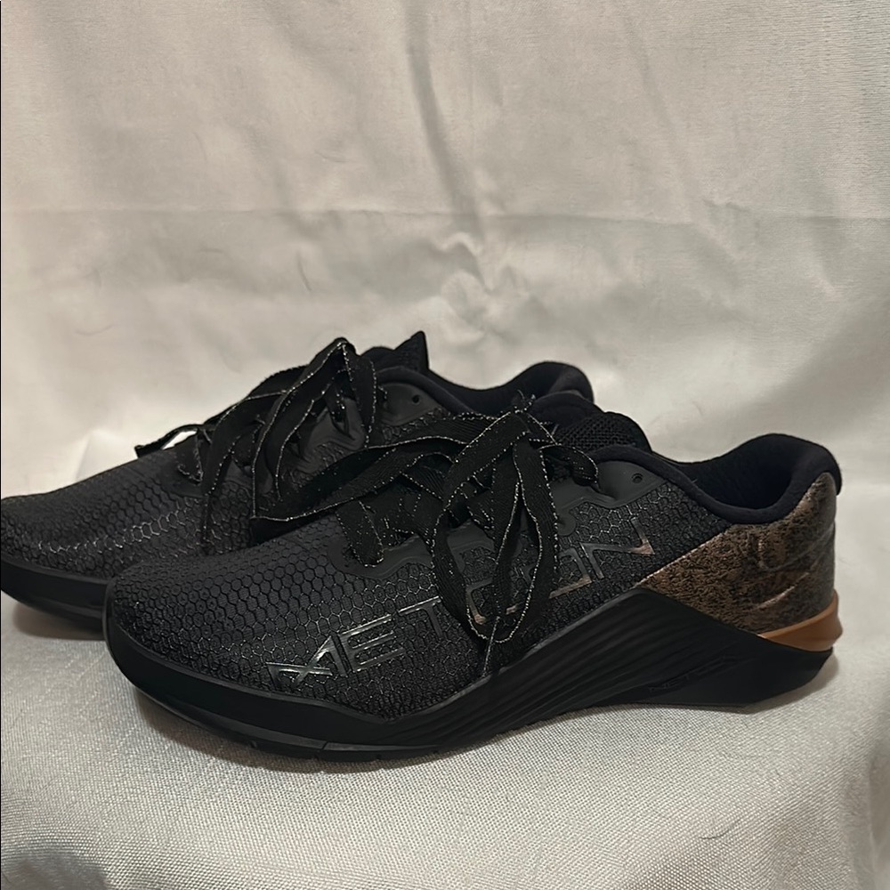 Nike Black and Bronze Athletic Shoes - Picture 6 of 9